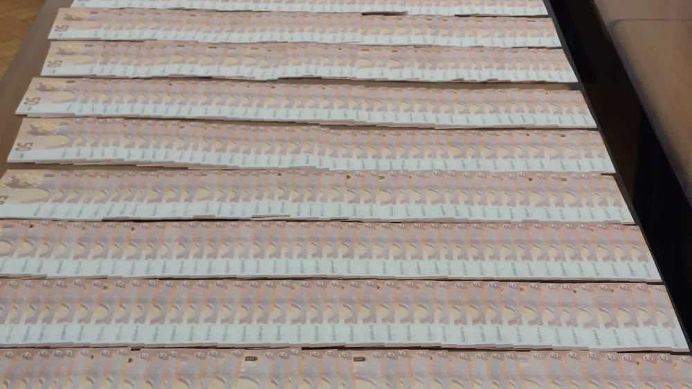 Ponarejeni bankovci: Foto: PU Maribor