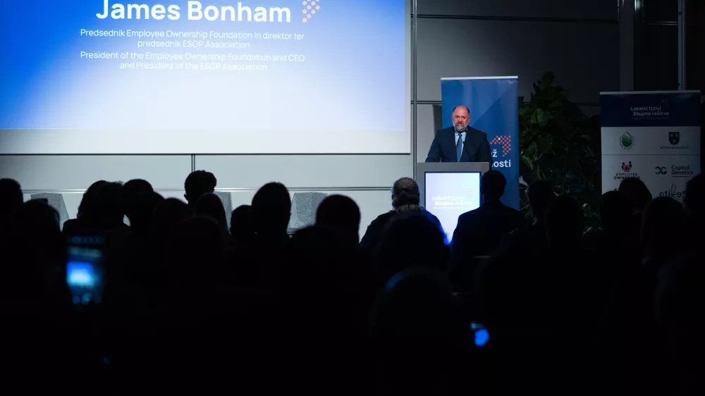 Bonham je v Slovenijo pri&scaron;el s spodbudo, da se čim prej sprejme zakonodaja, ki bo zakonsko uredila področje lastni&scaron;tva zaposlenih, ta je trenutno v usklajevanju.

F Katja Goljat