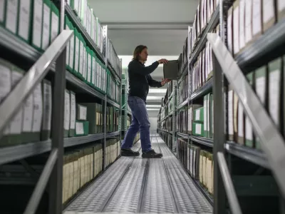 BTC &ndash; novi prostori Zgodovinskega arhiva Ljubljana- 13.04.2022 - Zgodovinski arhiv Ljubljana - selitev arhivskega gradiva iz prostorov mestne občine v BTC zaradi odpovedi najemne pogodbe  //FOTO: Bojan Velikonja