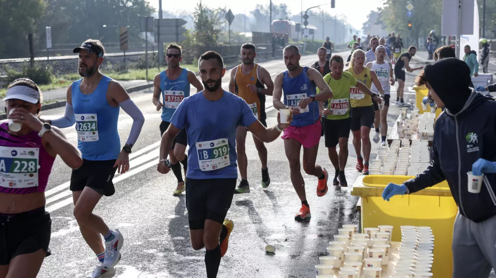 - 20.10.2024 - 28. Ljubljanski maraton - 24 tisoč tekačev - največji &scaron;portno-rekreativni dogodek v državi //FOTO: Jaka Gasar