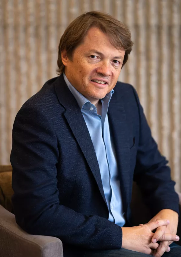 Endokrinolog prof. dr. Tomaž Kocjan s Kliničnega oddelka za endokrinologijo, diabetes in presnovne bolezni UKC Ljubljana o preventivi in zdravljenju osteoporoze. (Foto: Miran Jur&scaron;ič)