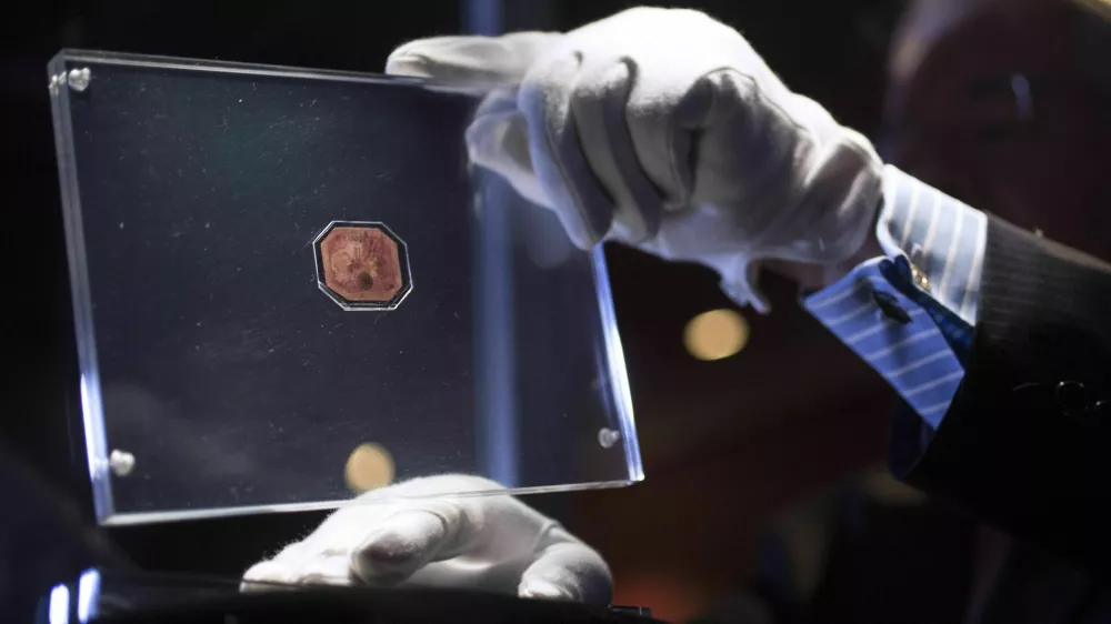 Najdražja znamka na svetu se je pogosto zna&scaron;la na dražbah. / Foto: Getty Images