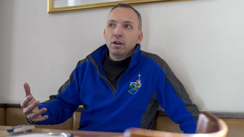 - Randy Bresnik, ameri&scaron;ki astronavt slovenskih korenin - 12.03.2018 - Obisk ameri&scaron;kega astronavta Randyja Bresnika v Sloveniji &ndash; astronavt ameri&scaron;ke vesoljske agencije NASA je bil doslej na dveh misijah na Mednarodni vesoljski postaji: leta 2009 in 2017. Z ekspedicije 52/53, ko je v vesolju preživel 139 dni, se je vrnil decembra 2017 //FOTO: Matjaž Ru&scaron;t