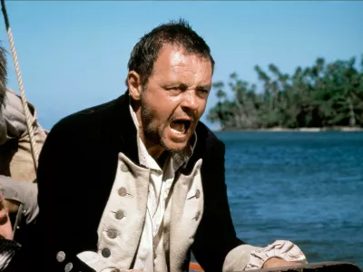 Anthony Hopkins se je vživel v kapitana Williama Bligha in za vlogo prejel &scaron;tevilne pohvale.  Foto. Profimedia.si