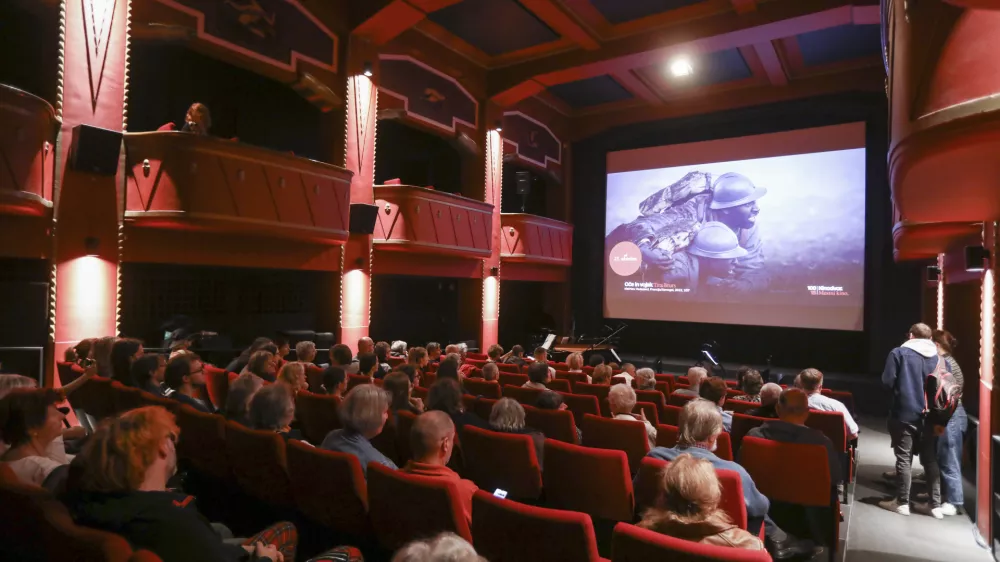 - 15.10.2023 &ndash; Kinodvor 100 let - stoletniki in stoletnice na Zajtrku pri Kinodvoru in projekcija filma Mladi Medardo - praznovanje stoletnice kina na Kolodvorski, dvajsetletnice art kina in petnajstletnice Javnega zavoda Kinodvor //FOTO: Luka Cjuha