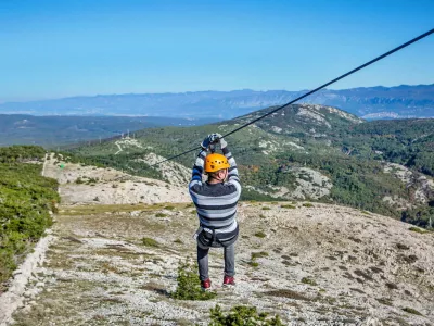 zipline v Ba&scaron;ki