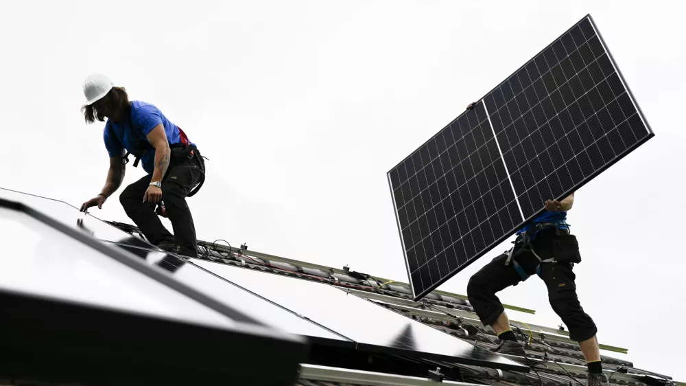 - 19.05.2023 &ndash; Vransko - montaža sončne elektrarne, Prekopa 42b //FOTO: Nik Erik Neubauer