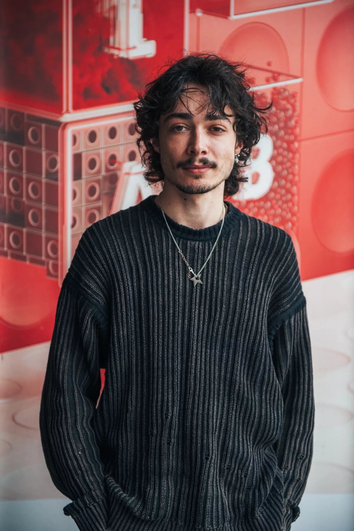 Anže Ore&scaron;nik, &scaron;tudent

Na&scaron;e kolekcije resnično odražajo to, da lahko vsak posameznik ne glede na svoj osebni slog poskrbi za večjo vidnost in varnost v prometu.