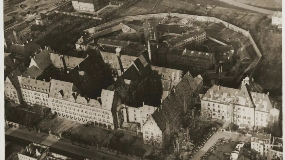 Posnetek Justizpalast N&uuml;rnberg leta 1945 iz zraka / Foto: Wikipedija / Foto: Wikipedija