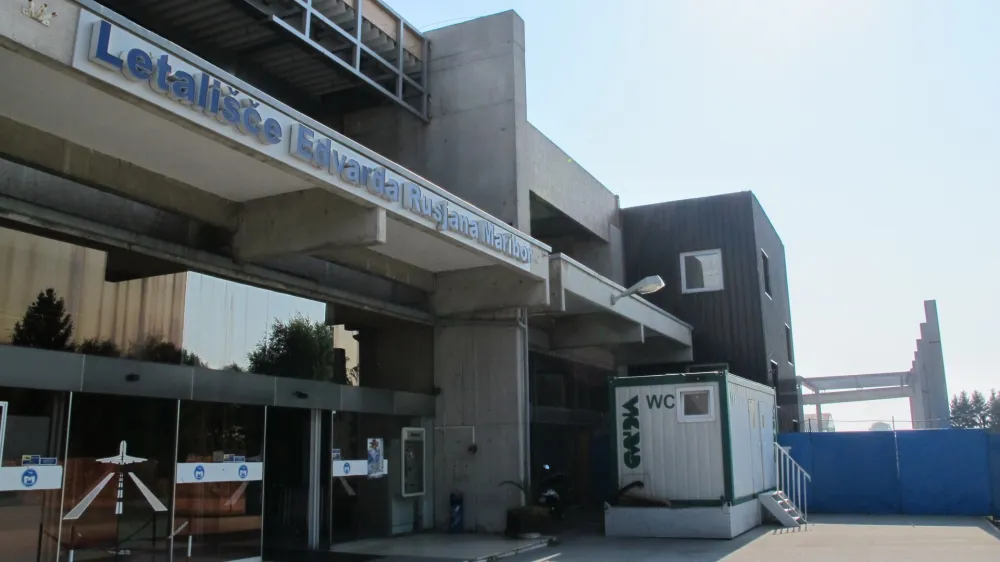 Letali&scaron;če Edvarda Rusjana Maribor že več mesecev deluje le v omejenem obsegu. Foto: Tomaž Klip&scaron;teter&nbsp;