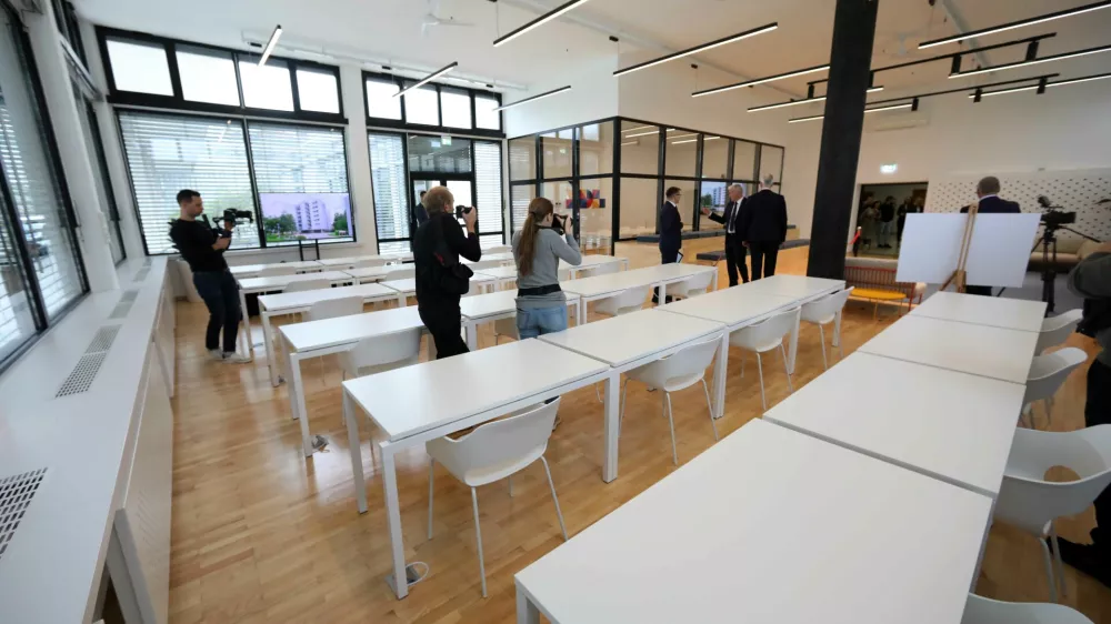 12.11.2024 - odprtje prenovljene večnamenske dvorane v &Scaron;tudentskem domu Ljubljana - Rožna dolinaFoto: Tomaž Skale