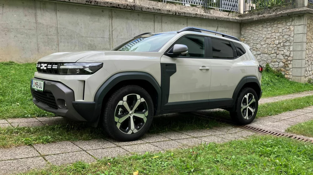 Novi duster je najbolj&scaron;a dacia doslej. Njegova največja hiba je pomanjkljiva varnost, saj ne premore aktivnega tempomata.&nbsp;Foto: Matej &Scaron;takul