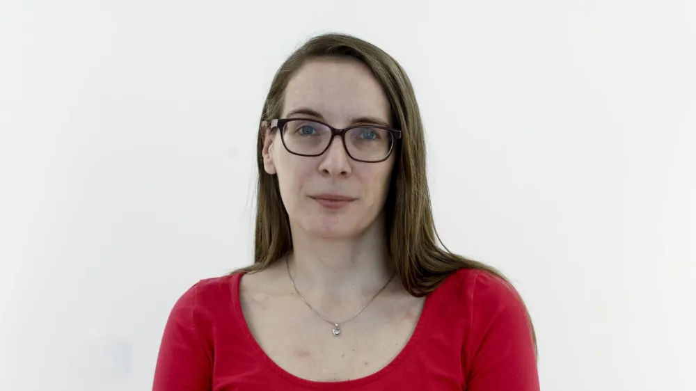 Vanja Brkić- Redakcija Dnevnik 2024 - portreti za komentarje in kolumne - kolumnisti - komentatorji &ndash; novinarji - portret //FOTO: Luka Cjuha