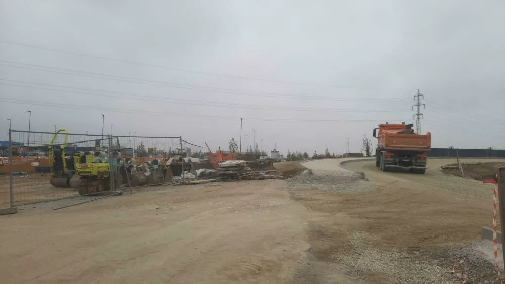 Gradbi&scaron;če v Ormožu, kjer bo Palfinger do konca leta 2028 zgradil nov proizvodni obrat z izobraževalnim in logističnim centrom. 