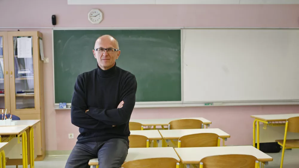 - 30.03.2015 - Gregor Pečan, ravnatelj O&Scaron; Janka Modra iz Dola pri Ljubljani in novi predsednik Združenja ravnateljic in ravnateljev osnovnih in glasbenih &scaron;ol//FOTO: Tomaž Skale