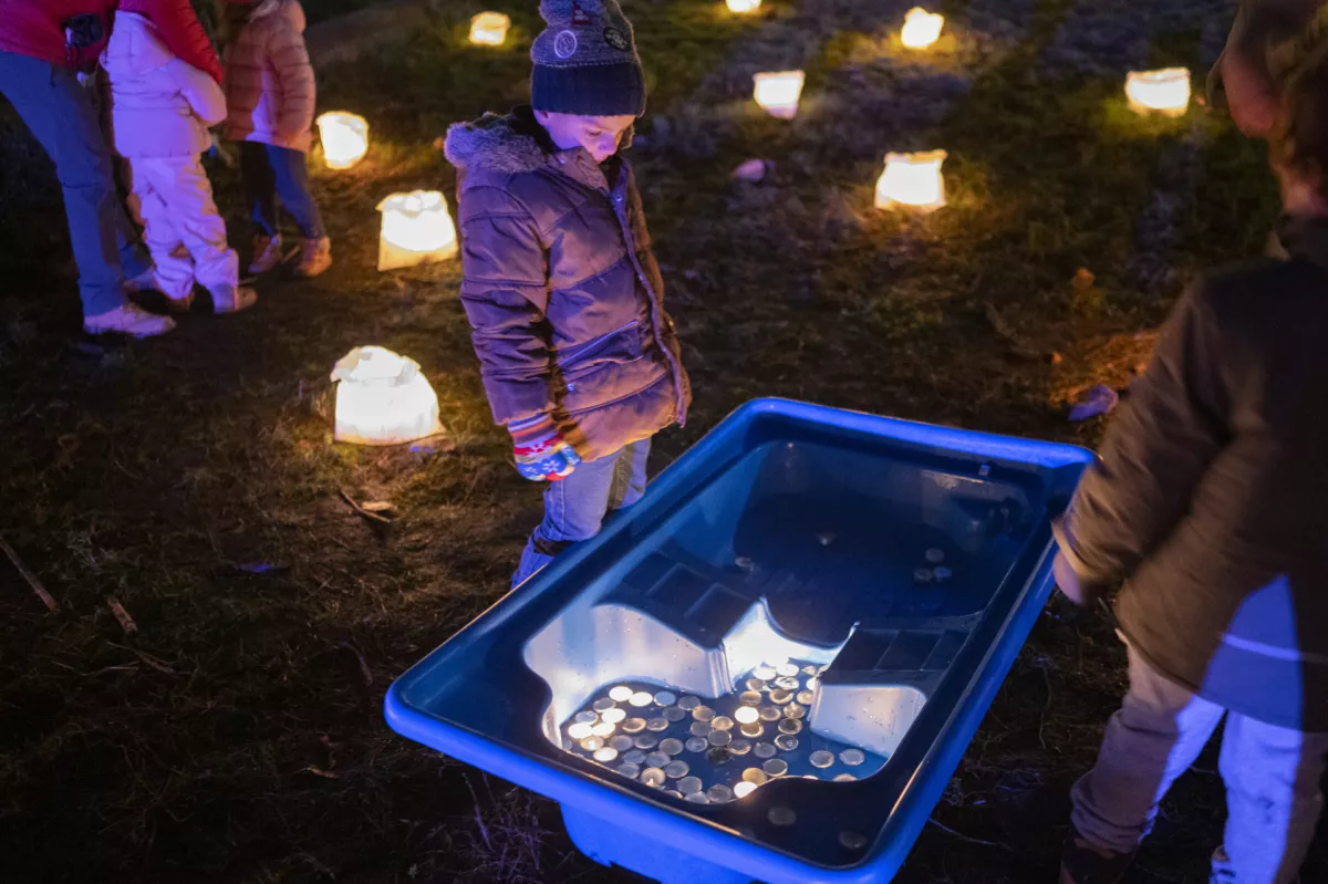 15.11.2024 Festival noči in ognjenih ambientov Ana Plamenita 2024, otro&scaron;ko igri&scaron;če Pod skakalnico ob Vodnikovi cesti v Ljubljani.FOTO: Nik Erik Neubauer