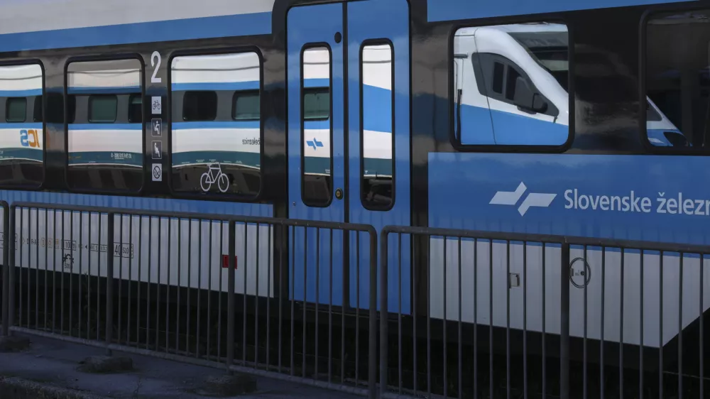 - 10.09.2024 - železni&scaron;ka postaja Ljubljana, vlak, potniki, turisti//FOTO: Jaka Gasar