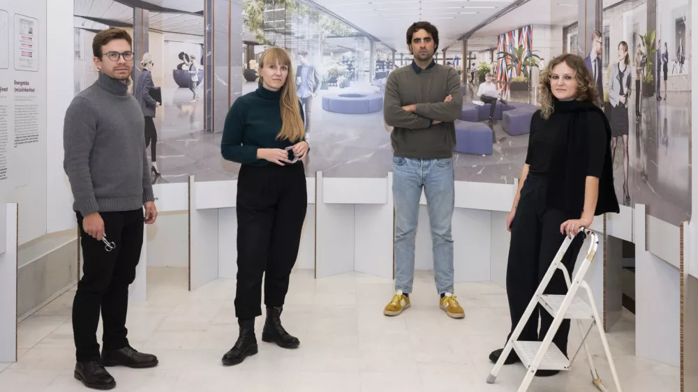 Avtorji razstave Vizije so 19: Poslovne stavbe in mesto, prihodnost TR2 (z leve): Ga&scaron;per Skalar, Katarina Čak&scaron;, Jure Sadar in Isabela Karlin Čoh Foto: Nik Erik Neubauer