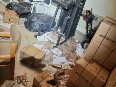 Opusto&scaron;eno voja&scaron;ko skladi&scaron;če hrane. Foto: JBER