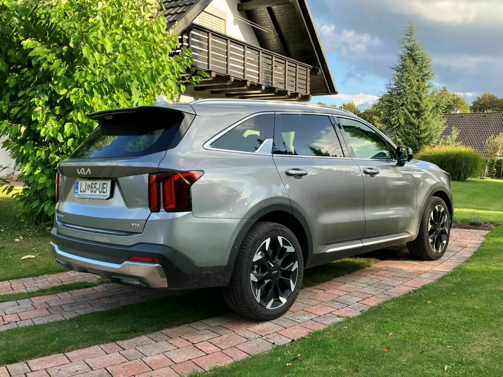 Kratki test: Kia sorento 2,2 CRDi AWD limited panorama