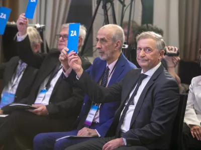 Na slovensko politično prizori&scaron;če se po ustanovitvi stranke Zaupanje vrača dolgoletni politik Karl Erjavec. Foto: Luka Cjuha