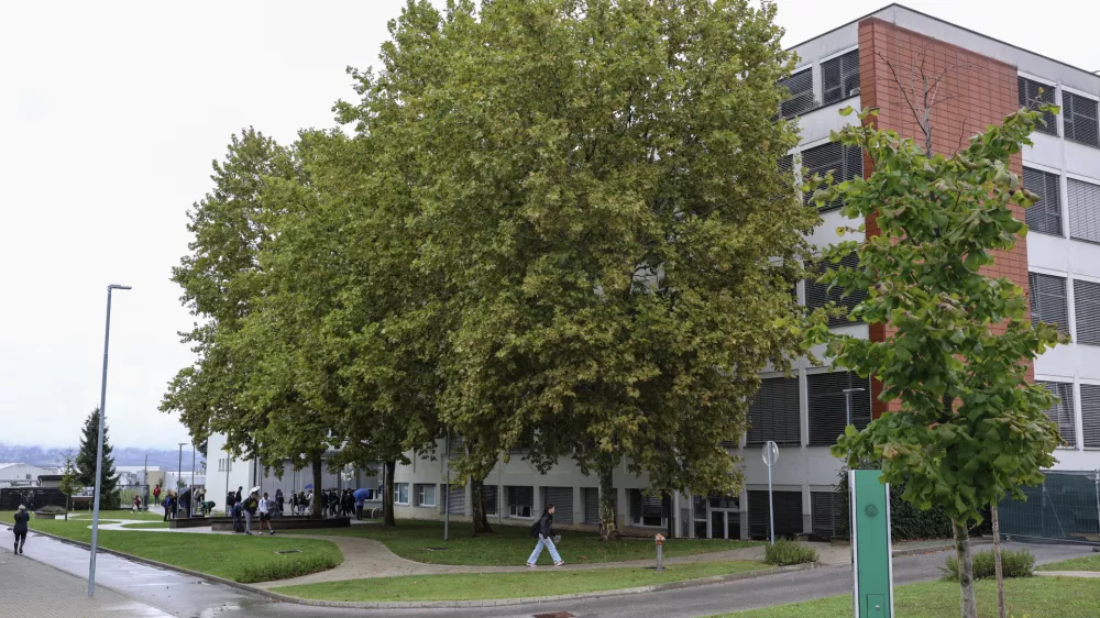 - 13.09.2024 - O&Scaron; &Scaron;entjernej - občina &Scaron;entjernej - Romi - romsko naselje - nasilje, incident //FOTO: Jaka Gasar