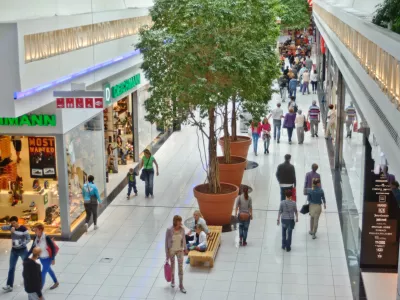  - Deichman - obutev- BTC City Park - nakupovalno sredi&scaron;če v Ljubljani 2013 - potro&scaron;ni&scaron;tvo - potro&scaron;niki,potro&scaron;niki,nakupovanje//FOTO: Tomaž Zajel&scaron;nik