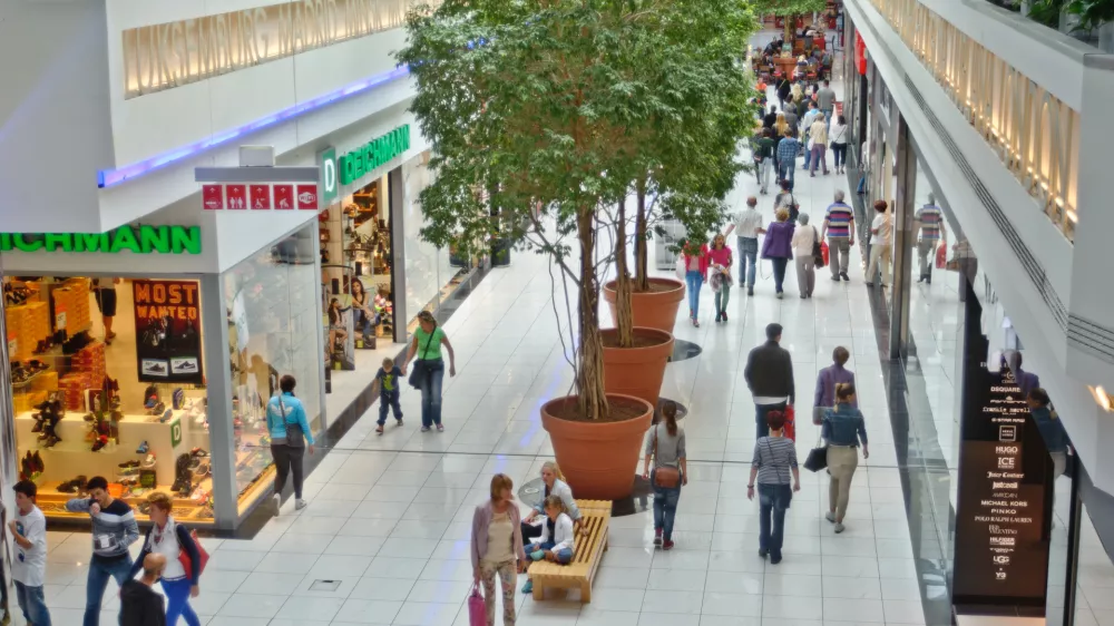  - Deichman - obutev- BTC City Park - nakupovalno sredi&scaron;če v Ljubljani 2013 - potro&scaron;ni&scaron;tvo - potro&scaron;niki,potro&scaron;niki,nakupovanje//FOTO: Tomaž Zajel&scaron;nik