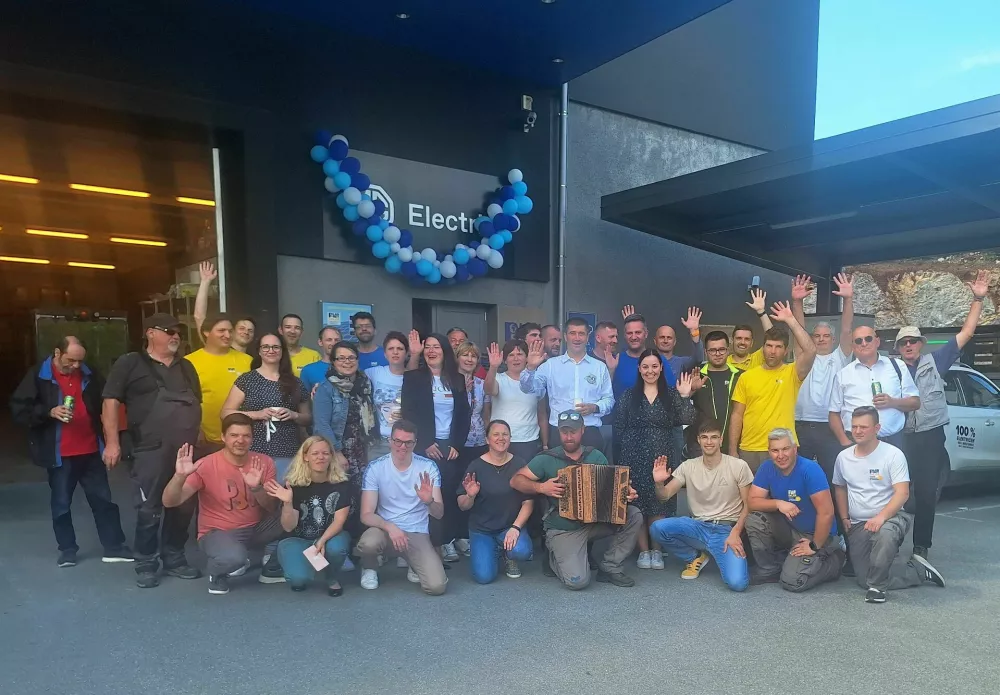 Ekipa podjetja Plan-net Solar, ki spodbuja trajnostno energijo s pomočjo zanesljivih tehnolo&scaron;kih re&scaron;itev in visoke kakovosti storitev ter komponent. Foto: Plan-net Solar / Foto: Plan-net Solar