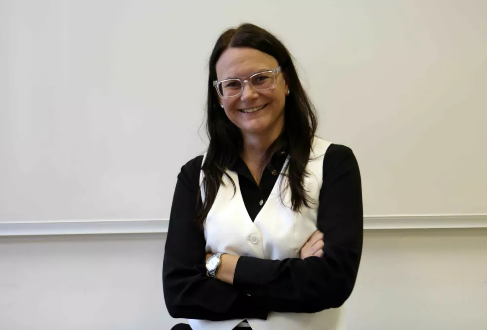 Katarina Galof, predstojnica oddelka za delovno terapijo na ljubljanski zdravstveni fakulteti: &raquo;Kljub temu da so potrebe po delovnih terapevtih vse večje, ker je njihovo strokovno znanje &scaron;iroko in vključuje vsa področja človekovega delovanja v vseh življenjskih obdobjih, novih delovnih mest ne v institucijah ne zunaj njih ni zaslediti.&laquo;&nbsp;Foto: Tomaž Skale