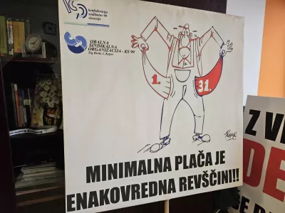 Zaposleni za polni delovni čas, ki prejemajo minimalno plačo, so na meji praga tveganja rev&scaron;čine in se uvr&scaron;čajo med revne zaposlene. Foto: Veronika Rupnik Ženko