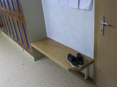 Sporna skica je nastala oktobra lani med eno od &scaron;olskih ur. Izključeni dijak je skico ustvaril, več so&scaron;olcev pa je temu prisostvovalo. Foto: Jaka Gasar&nbsp;