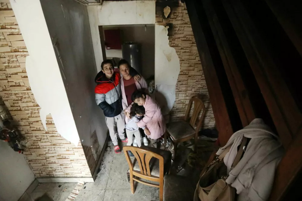 25.10.2024 - Iskrica Nedeljskega_ Ponikve, občina Videm - Dobrepolje, družina Grm, mama Stanka, 13-letni sin Ernest, 7-letna Da&scaron;a, 4-letna Ma&scaron;a. Foto: Tomaž Skale / Foto: 