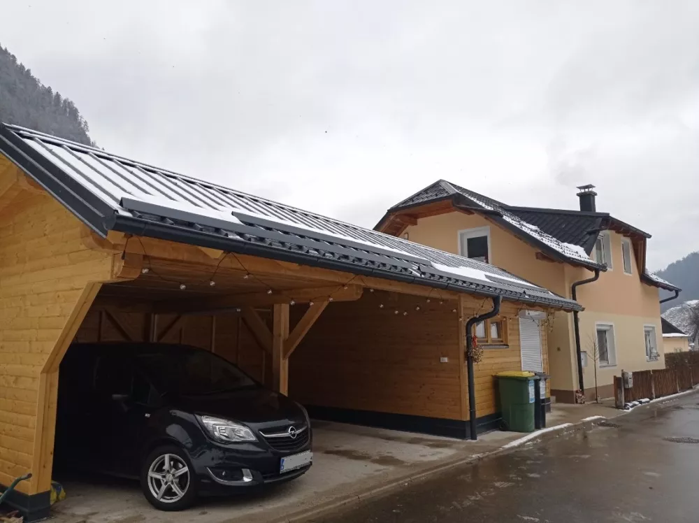 Iskrica, poplavljena družina Ko&scaron;utnik, po končani obnovi, Črna na Koro&scaron;kem. Foto: družina Ko&scaron;utnik / Foto: Družina Ko&scaron;utnik 