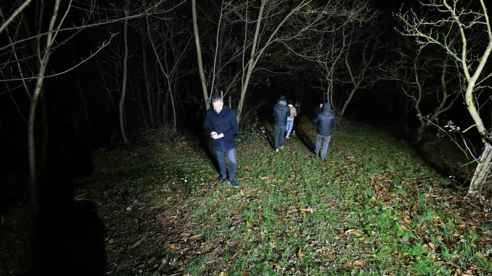 Na dvori&scaron;ču družinske hi&scaron;e v vasi blizu Varaždina so v začetku decembra na&scaron;li zakopani trupli dojenčkov. Star&scaron;a sta v priporu. 