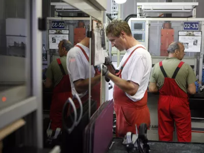 - CIMOS d.d., avtomobilska industrija, Koper - proizvodnja delov in opreme za motorna vozila, tovarna - //FOTO: Bojan Velikonja