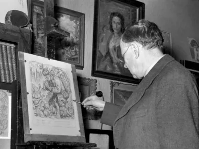 Maksim Gaspari ri&scaron;e dedka Mraza / Foto: Muzej Novej&scaron;e In Sodobne Zgodovine