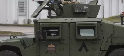 V prvih desetih mesecih letos je obrambno ministrstvo pri slovenskih podjetjih kupilo toliko obrambnih izdelkov kot v celotnem lanskem letu. Fotografija je simbolična. Foto: Jaka Gasar