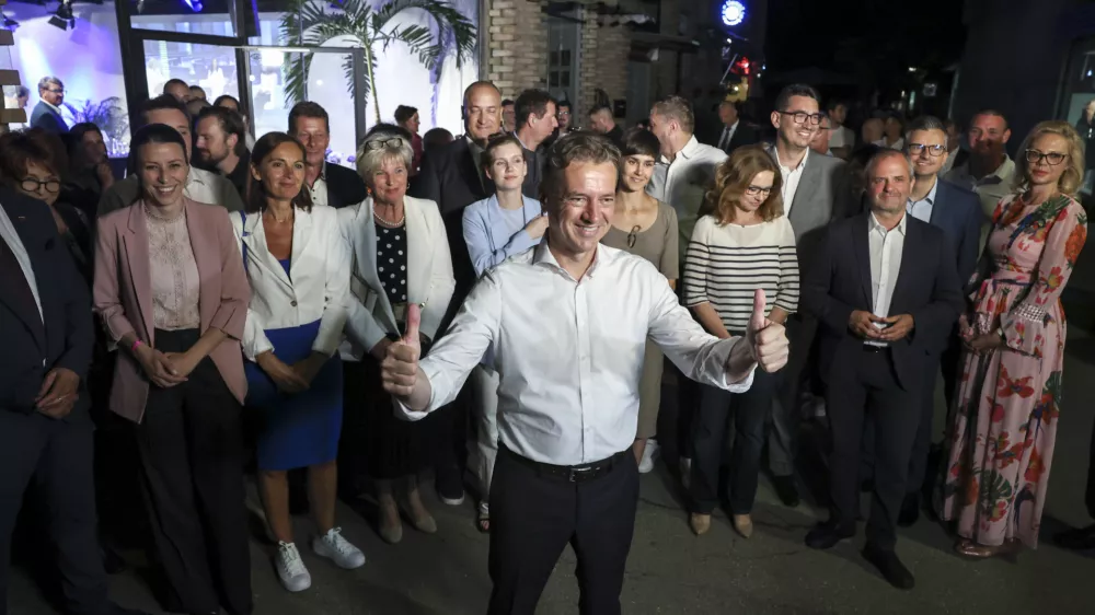 Koalicijske stranke so na posvetovalnih referendumih (na fotografiji &scaron;tab Svobode) razglasile zmago, uresničitev referendumske volje pa jih &scaron;e čaka. Foto: Jaka Gasar