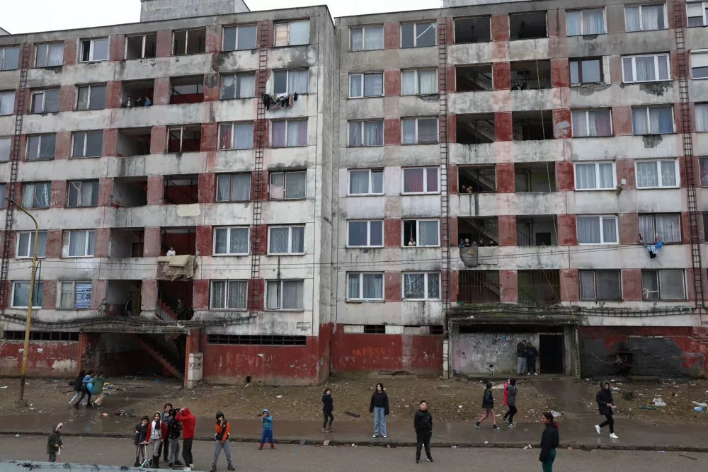 - februar 2024 - Lunik IX, romsko naselje, kjer živijo najsiroma&scaron;nej&scaron;i ljudje. Ko&scaron;ice, Slova&scaron;ka- romi, cigani, rev&scaron;čina, siroma&scaron;tvo, geto //FOTO: Jaka GasarOPOMBA: ZA OBJEKTIV - REPORTAŽA