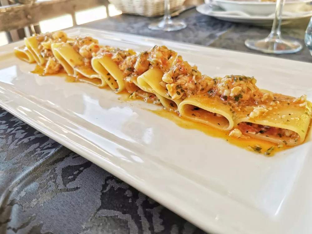 Paccheri s &scaron;kampi, Gostilna Sidro