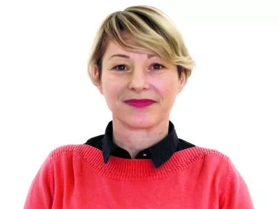 Nata&scaron;a Bucik Ozebek- Redakcija Dnevnik 2024 - portreti za komentarje in kolumne - kolumnisti - komentatorji &ndash; novinarji - portret //FOTO: Luka Cjuha