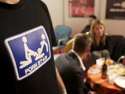 - Ilustrativna fotografija - pornografija -- Sejem Erotike 2010 &ndash; Erotični sejem v Celju//FOTO: Jaka Adamič OPOMBA: ZA OBJAVO V PRILOGI &ndash; DNEVNIKOV OBJEKTIV - REPORTAŽA