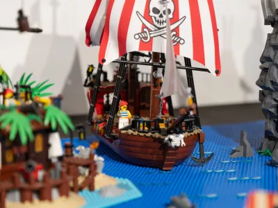 &Scaron;e vse do 12. januarja si lahko na Čopovi 14 ogledate največjo razstavo lego kock pri nas. Foto: Kolja Kragelj