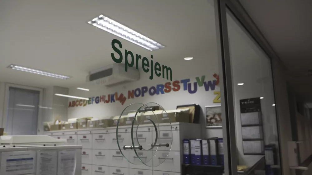  19.10.2023 - Pediatrična nujna medicinska pomoč enota Center - Metelkova ulica 9 v Ljubljani - izjava o nasilnem dogodku - star&scaron;a sta napadla zdravstveno osebje, ki je obravnavalo njunega otroka, zdravniku sta celo grozila s smrtjo. //FOTO: Luka Cjuha