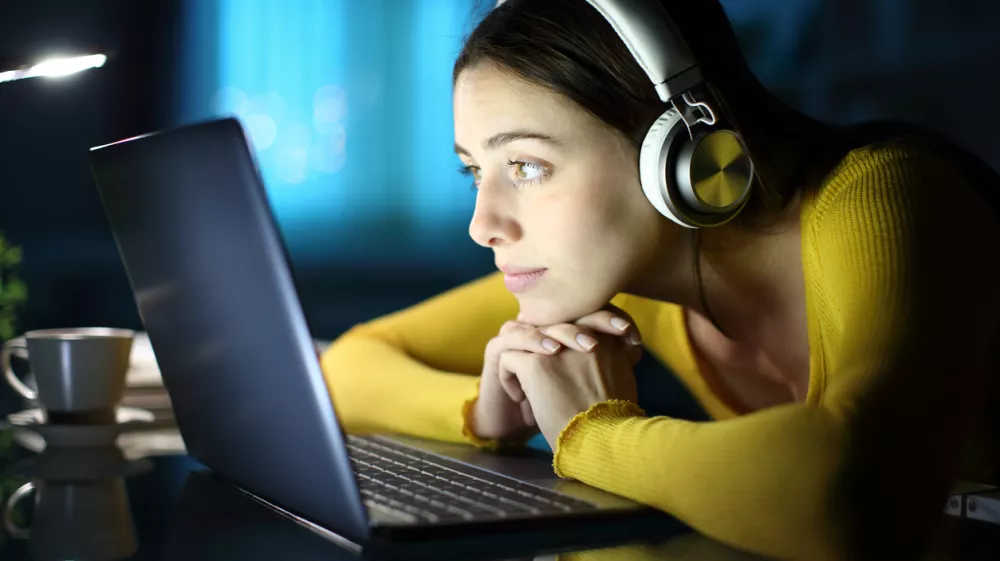 Matematične enačbe nas lahko vodijo po (&scaron;kodljivih) vsebinah. / Foto: Istock