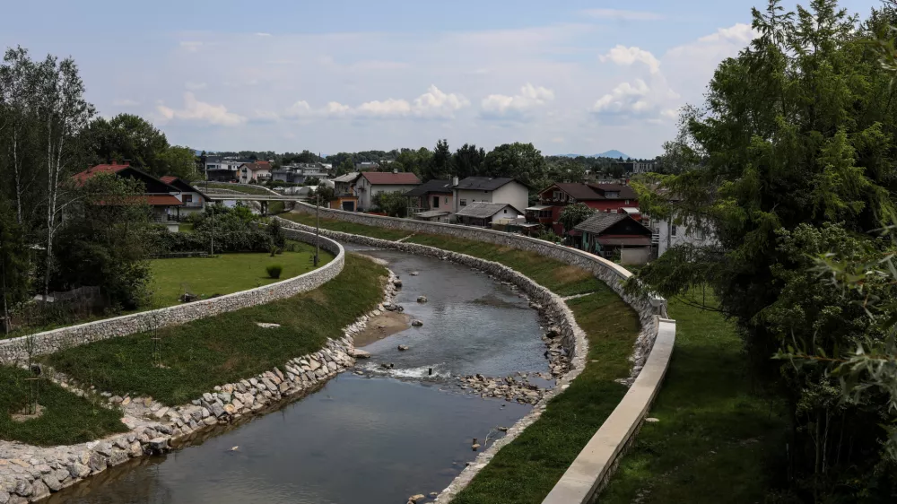 Izvedba protipoplavnih ukrepov na jugozahodnem delu Ljubljane letos &scaron;e ne bo končana. Foto: Bojan Velikonja