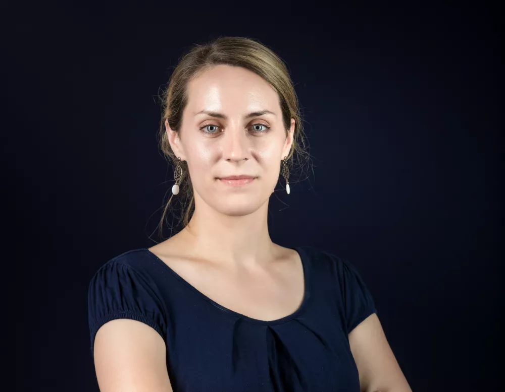 Renata Skardžiute Kereselidze,&nbsp;pomočnica direktorja misli&scaron;ča Gruzijski in&scaron;titut za politiko

Vladna stran ne kaže nikakr&scaron;nih znakov popu&scaron;čanja, prav nasprotno, situacijo zgolj &scaron;e eskalira. Stvari že uhajajo iz rok in vse težje bo priti do deeskalacije.