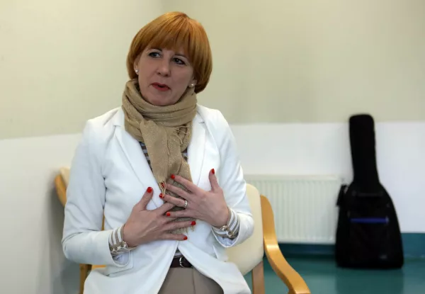 Petra Gaber&scaron;ček, glasbena terapevtka:&nbsp;&raquo;Izkazalo se je, da jih ta pesem prijetno umiri. Ko začnemo peti, se s petjem dotaknemo emocij in ljudje se pogosto vrnejo v svoje otro&scaron;tvo.&laquo;