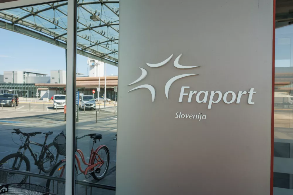 Ujede, kot sta kanja in navadna postovka, pomenijo na ljubljanskem letali&scaron;ču največje tveganje. / Foto: STA